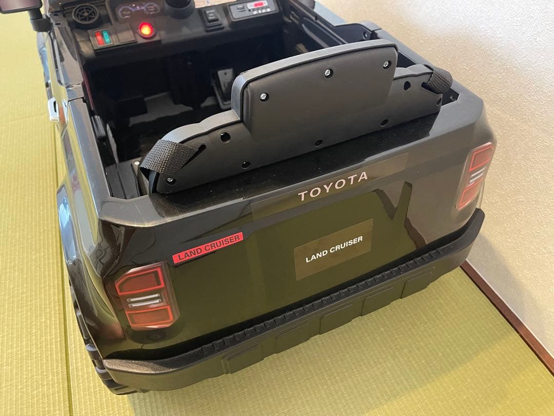 乗用ラジコン　TOYOTA　ランクル