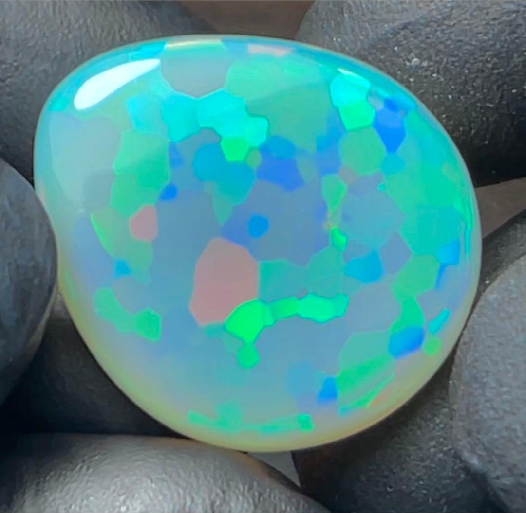 ◆極美◆16.870ct エチオピアオパール 宝石 ジュエリー パワーストーン