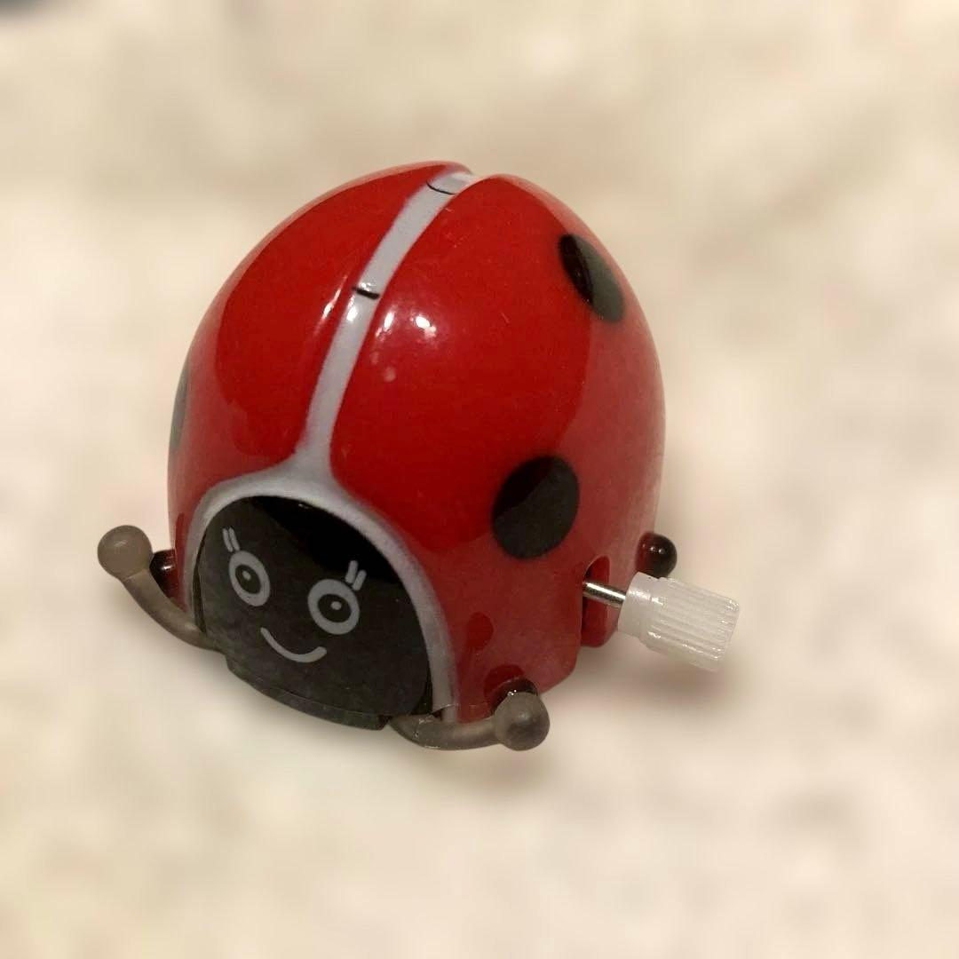 駄*猫様 てんとう虫 テントウムシ ゼンマイ 走る 可愛い - メルカリ