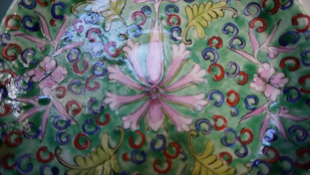 中国清朝の皿、粉彩塗 緑