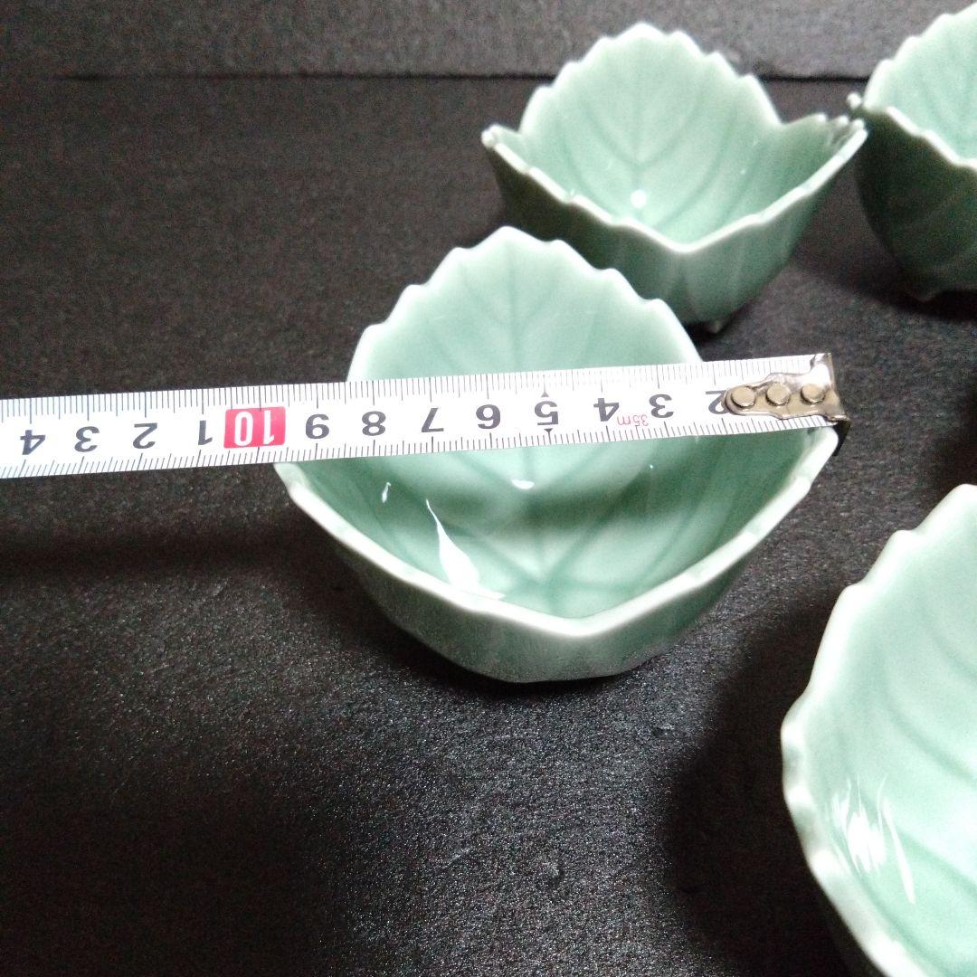 新品 伊万里 鍋島焼 琥山窯 青磁 リーフ型小鉢5個　お祝い