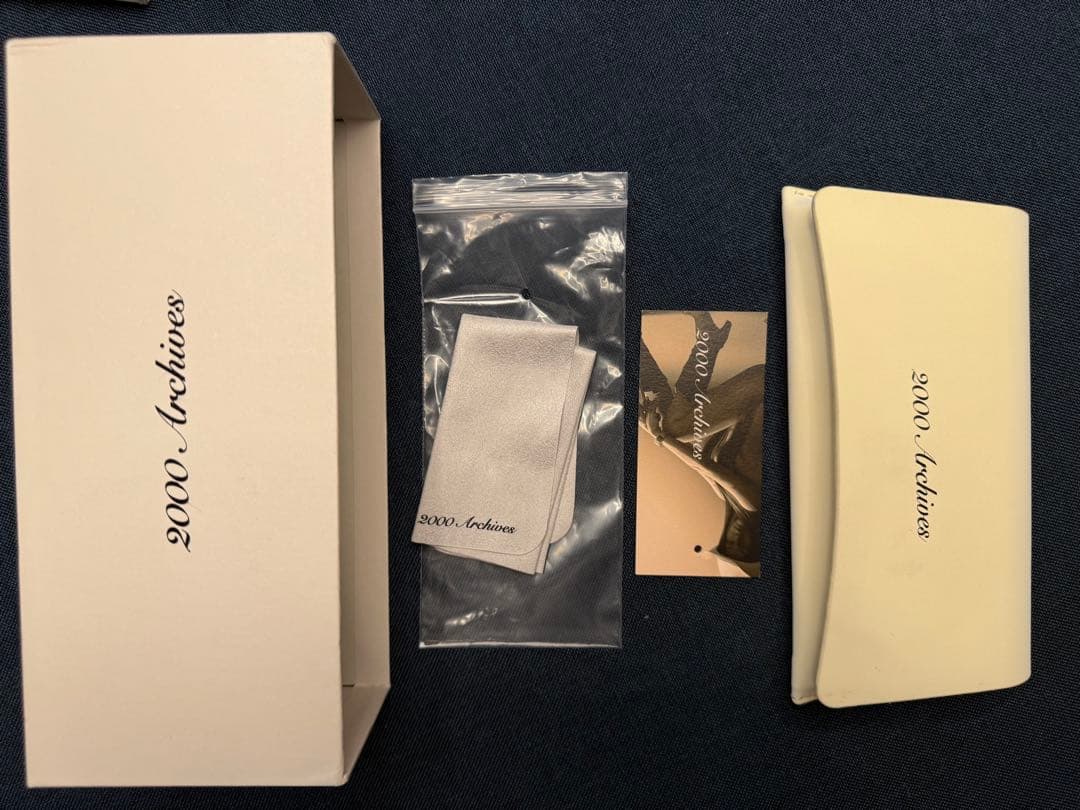 . 【新品・付属品全付帯】 2000archives litmus