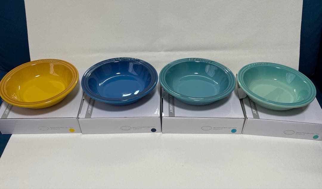 《新品》ルクルーゼ ラウンドディッシュ 4色セット
