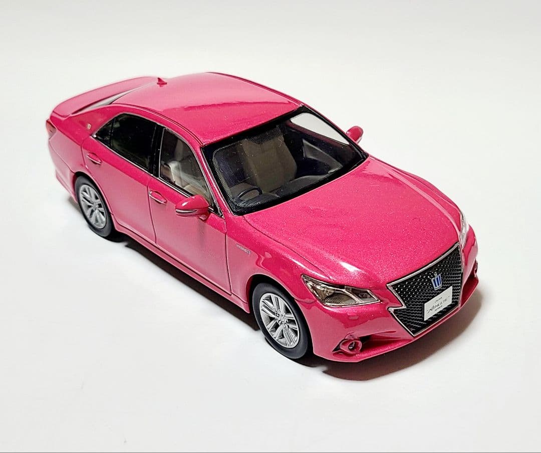 トヨタ 210系クラウンアスリートG ピンク カラーサンプル