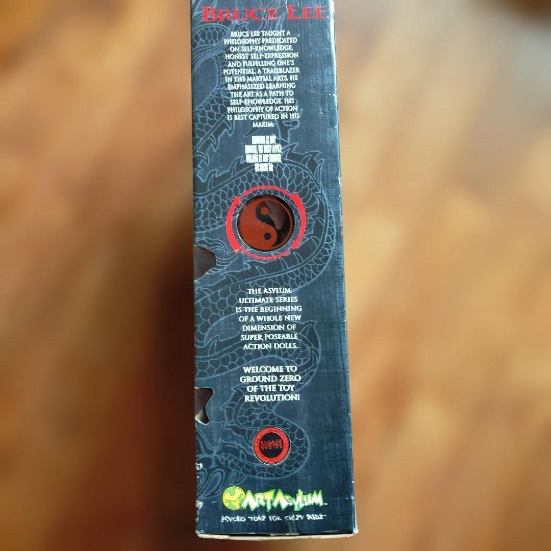 ASYLUM ブルース・リー アクションフィギュア