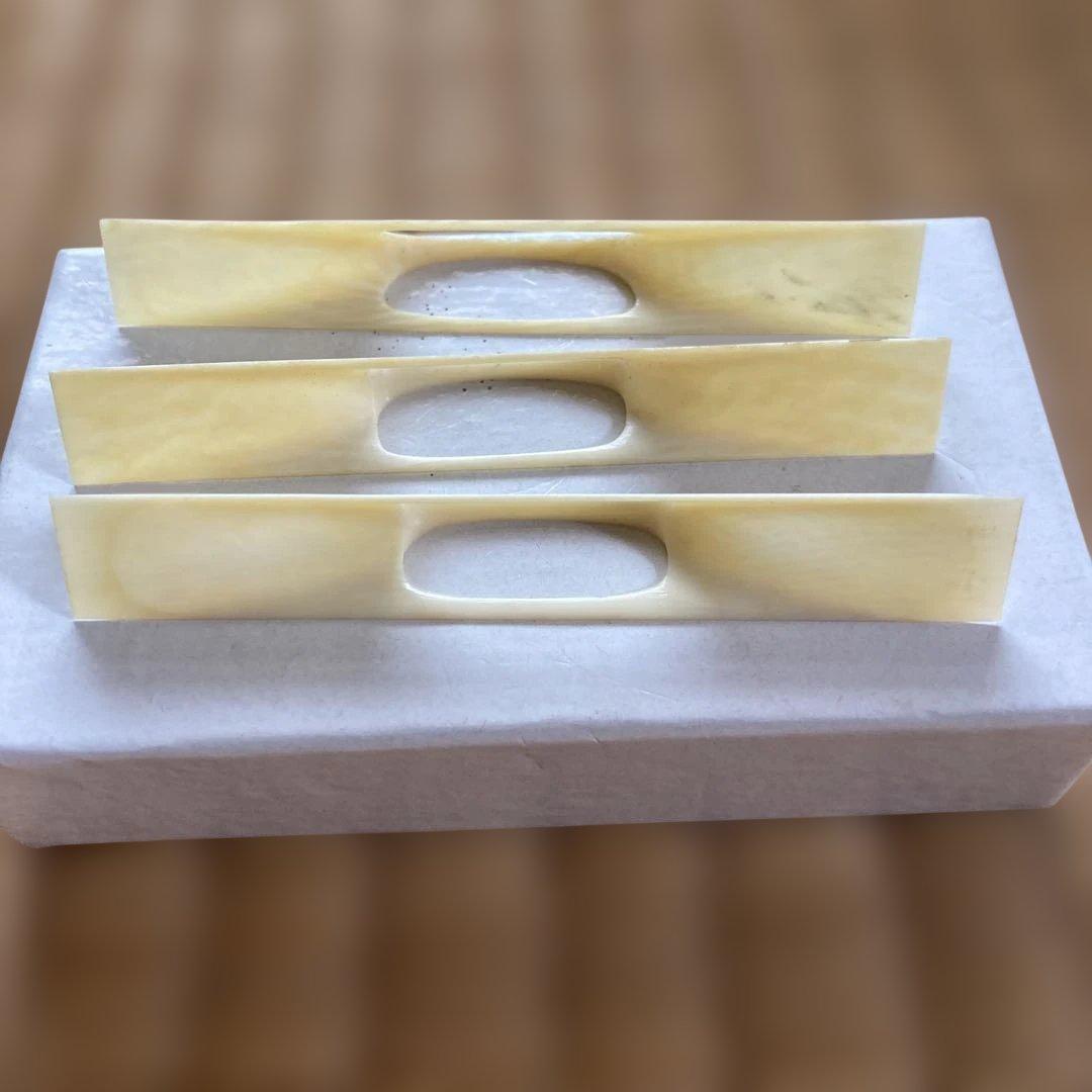 自然素材の三味線の三絃駒 3個セット ケース付き