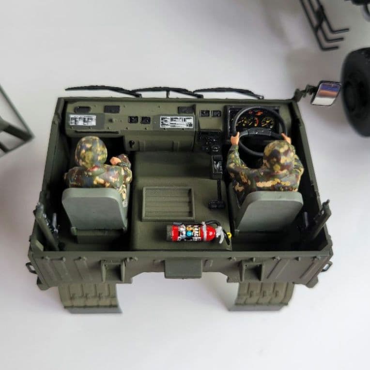 陸上自衛隊31/2tトラック（SKW-476）1/35 - メルカリ