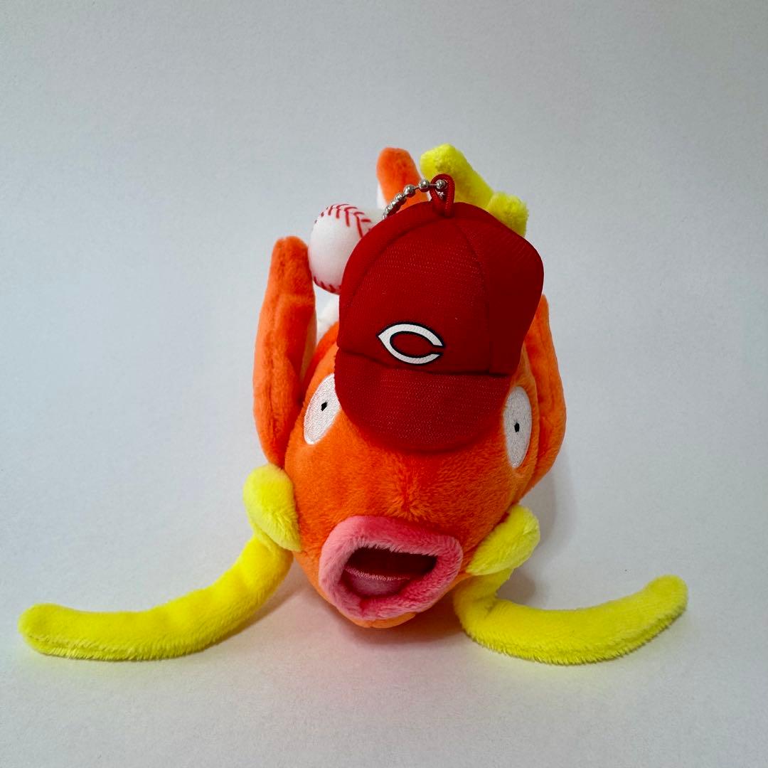 ポケモンセンター限定 コイキング ×広島カープ マスコット ぬいぐるみ