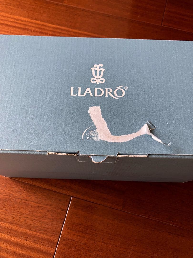 ☆新品未使用☆  リヤドロ 「たくさん摘めたよ」