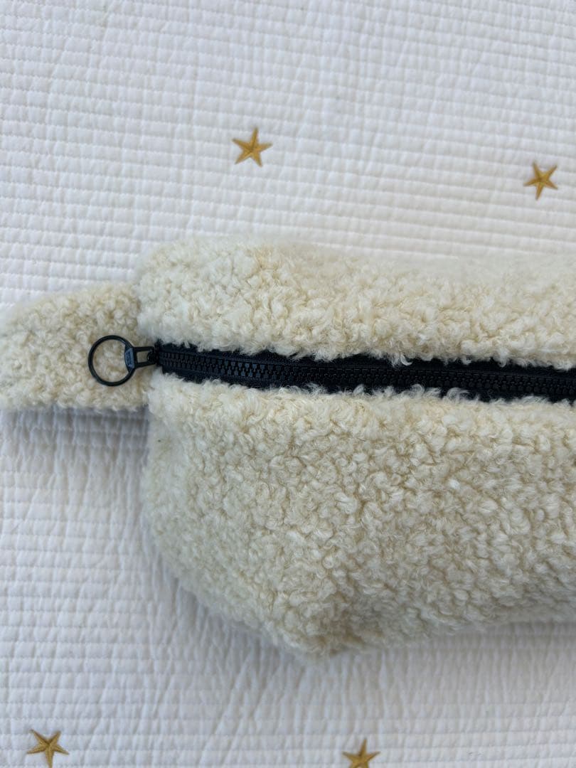 ボディバッグ大　ハンドメイド　ムートンライクなプレミアムボア