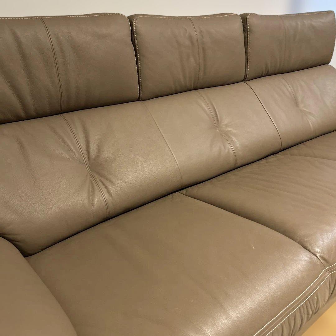 ★送料込★ カリモク家具　グレージュ　本革レザー ソファ 3人掛け