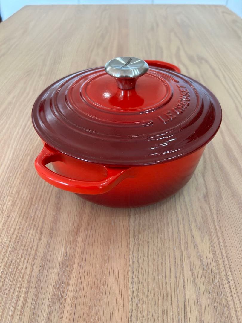 ル・クルーゼ(Le Creuset) ココット・ロンド 20cm チェリーレッド