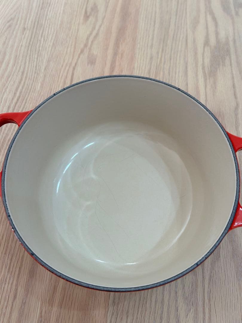 ル・クルーゼ(Le Creuset) ココット・ロンド 20cm チェリーレッド