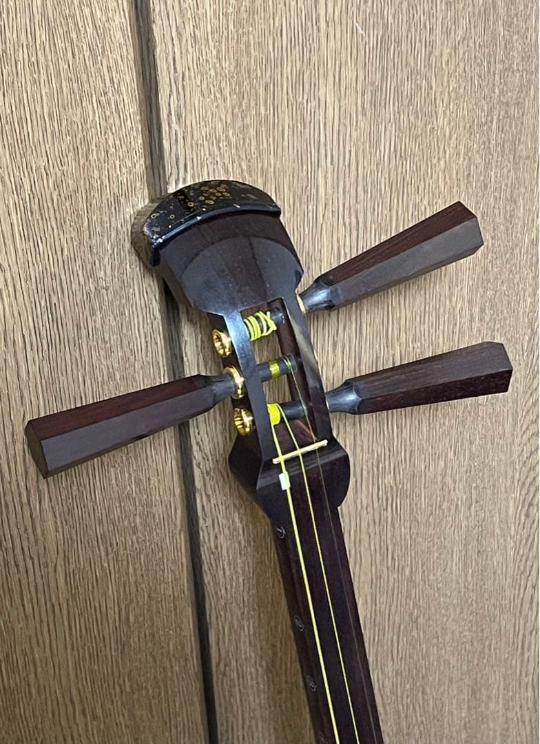 = ゆうえんちー = 津軽紅木金細三味線(通常撥+鼈甲撥付)