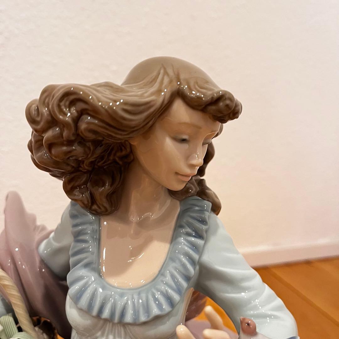 リヤドロ　花と少女　6252【未使用品】