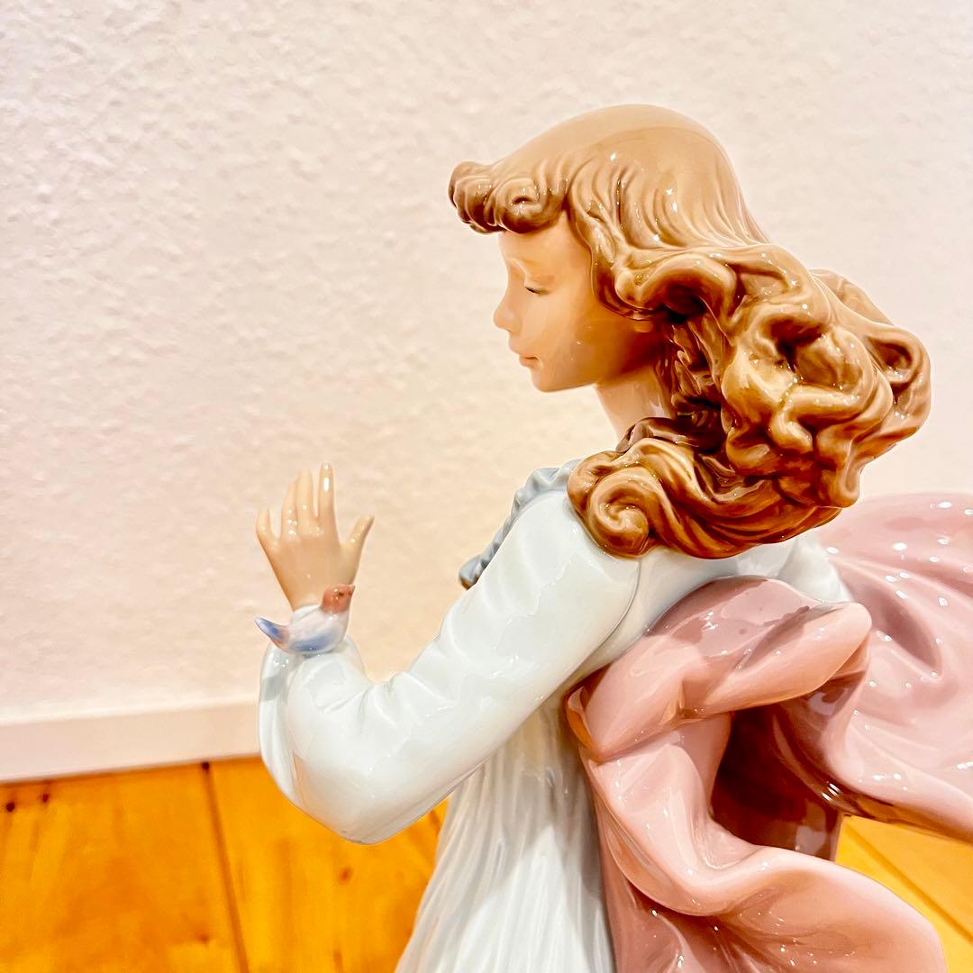 リヤドロ　花と少女　6252【未使用品】