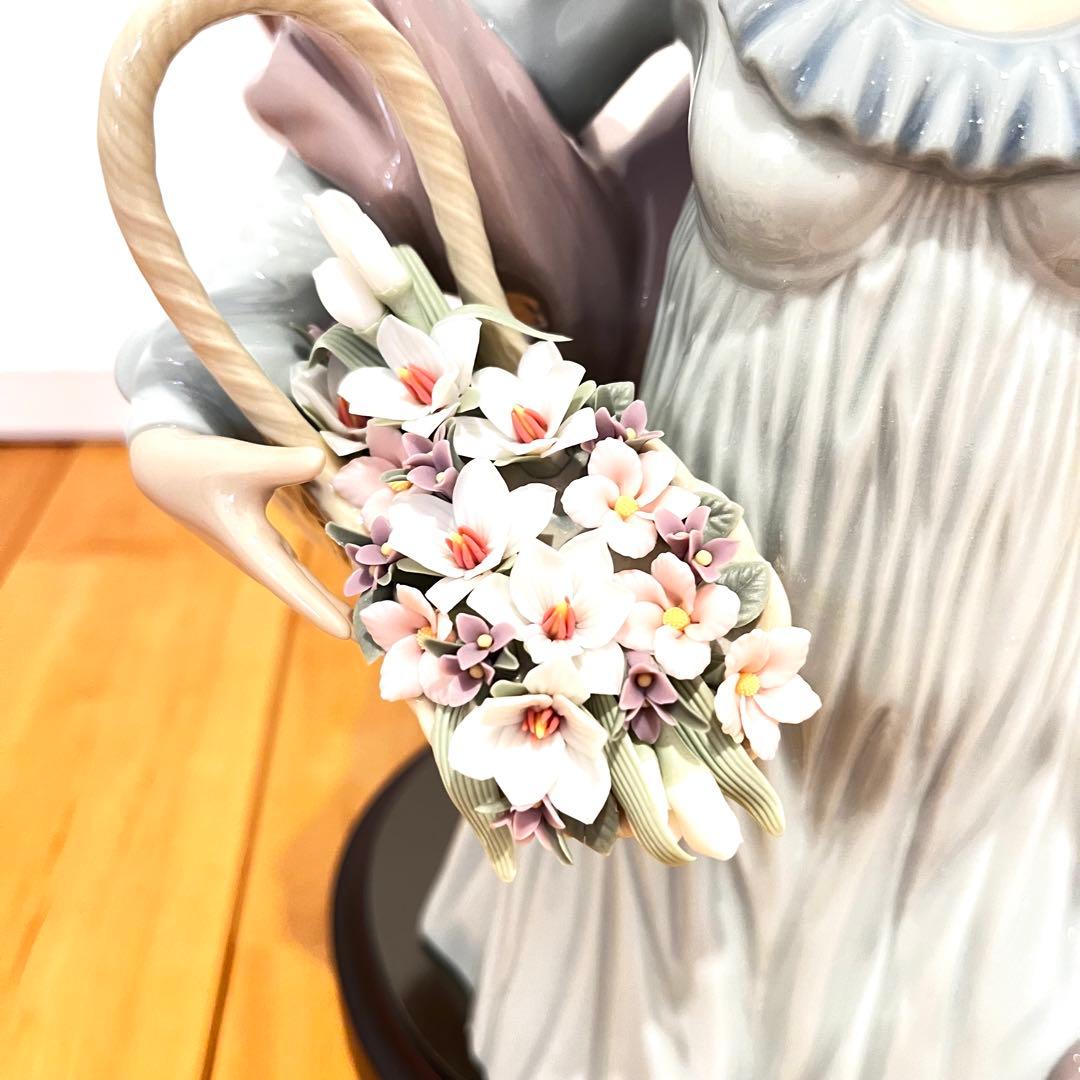 リヤドロ　花と少女　6252【未使用品】