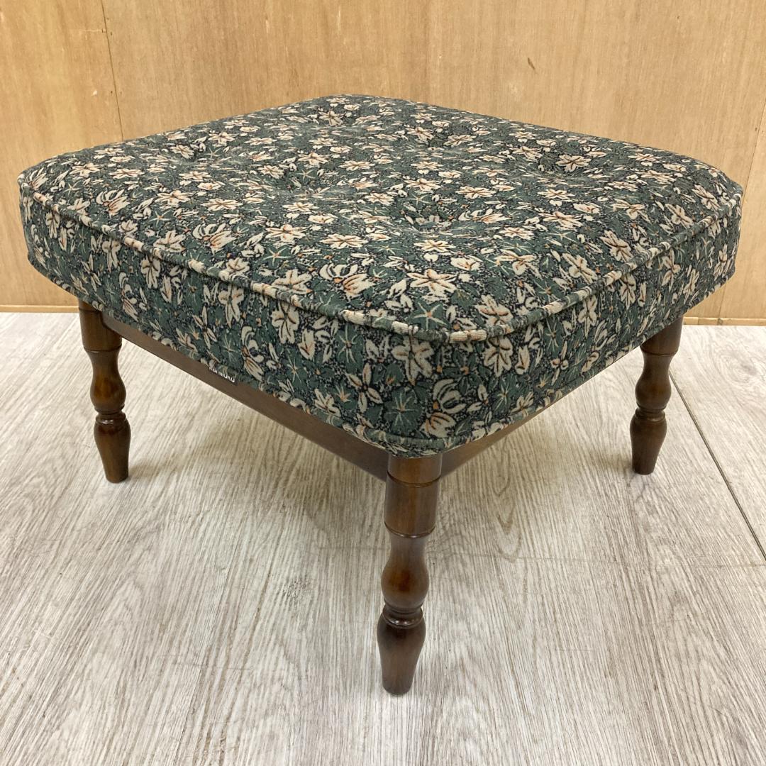 Pepsi Planet様用【カリモク】コロニアル スツール　オットマン