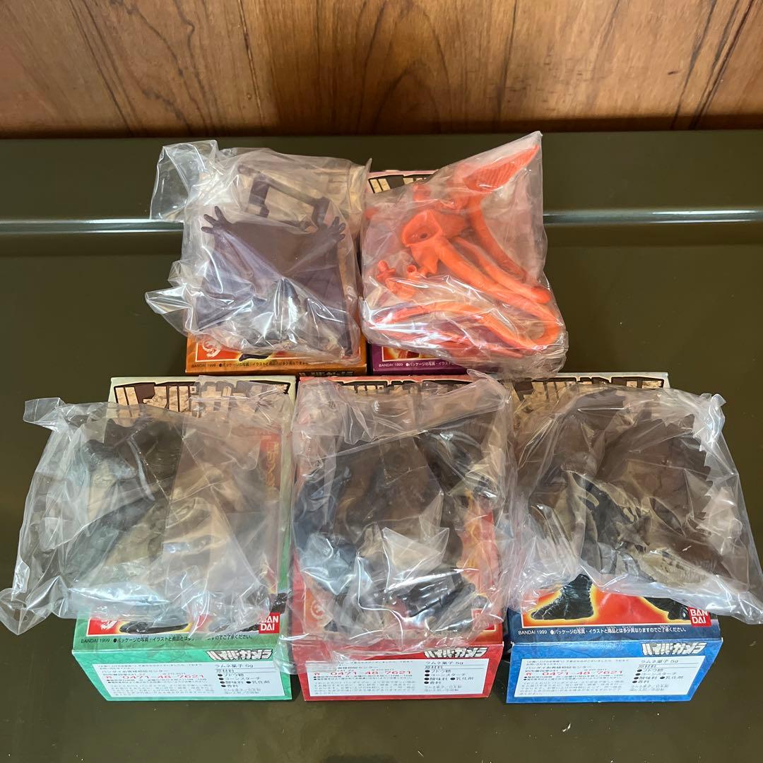 バンダイ　ハイパーガメラ