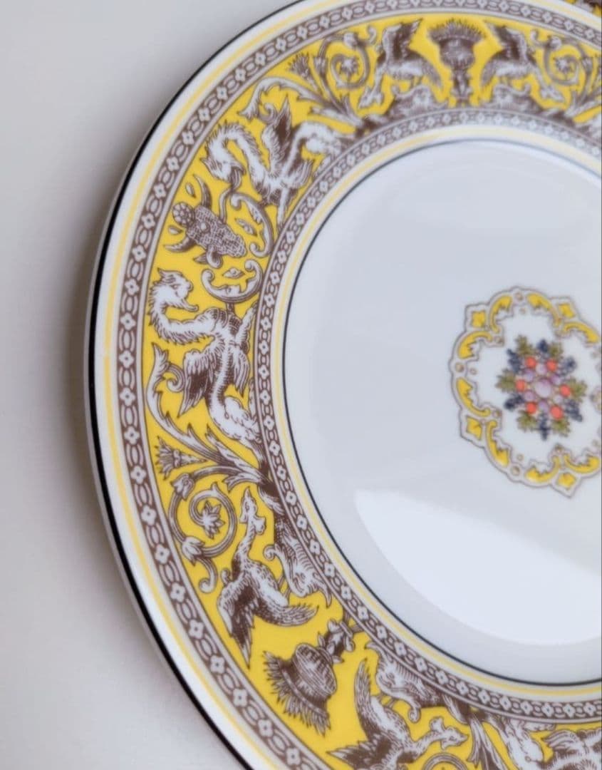 ウェッジウッド　フロレンティーン シトロン プレート　２枚