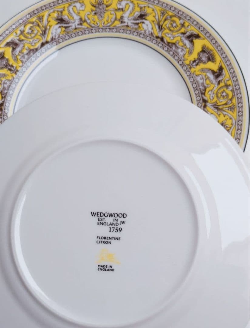 ウェッジウッド　フロレンティーン シトロン プレート　２枚