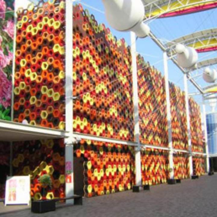 愛・地球博 スペイン館 外壁タイル