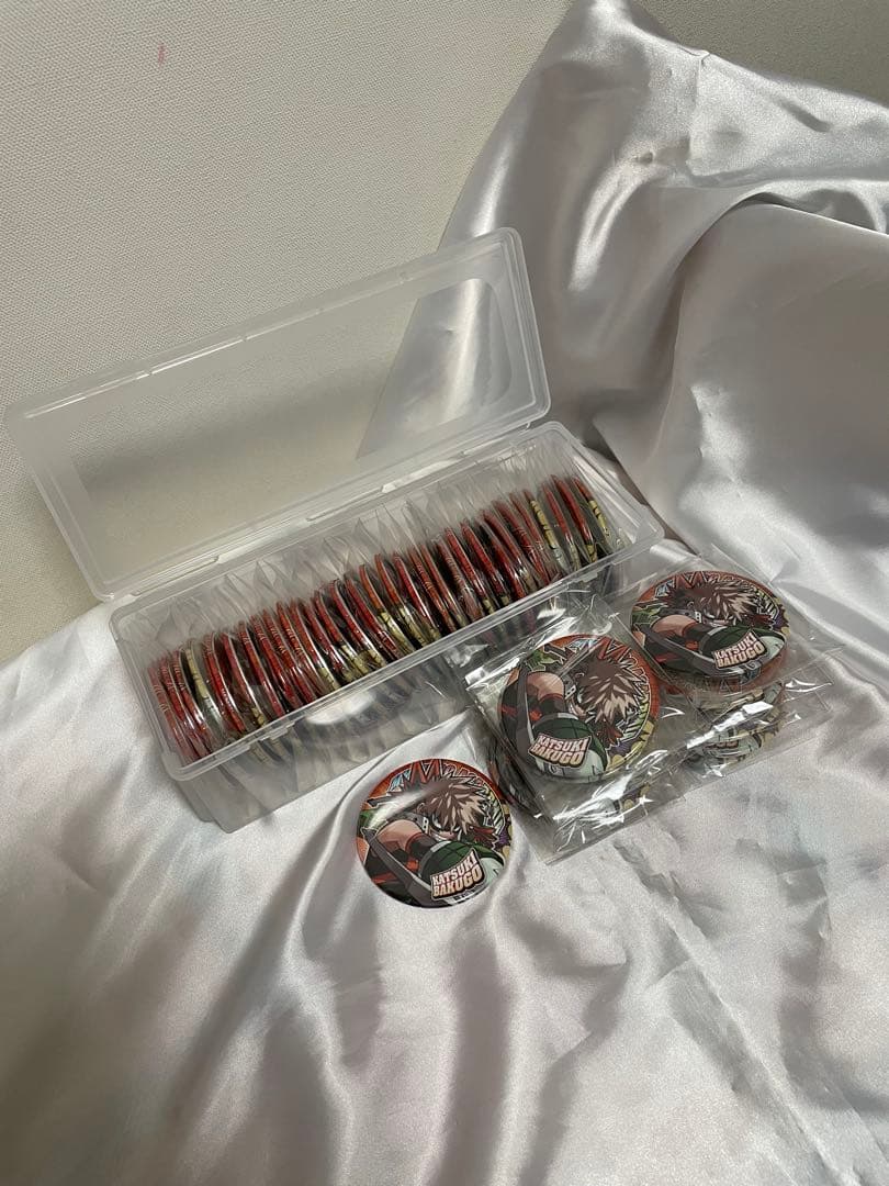 僕のヒーローアカデミア 爆豪勝己 原画展 キービジュアル缶バッジ AMNIBUS-日常使いできるアニメグッズの通販サイト-