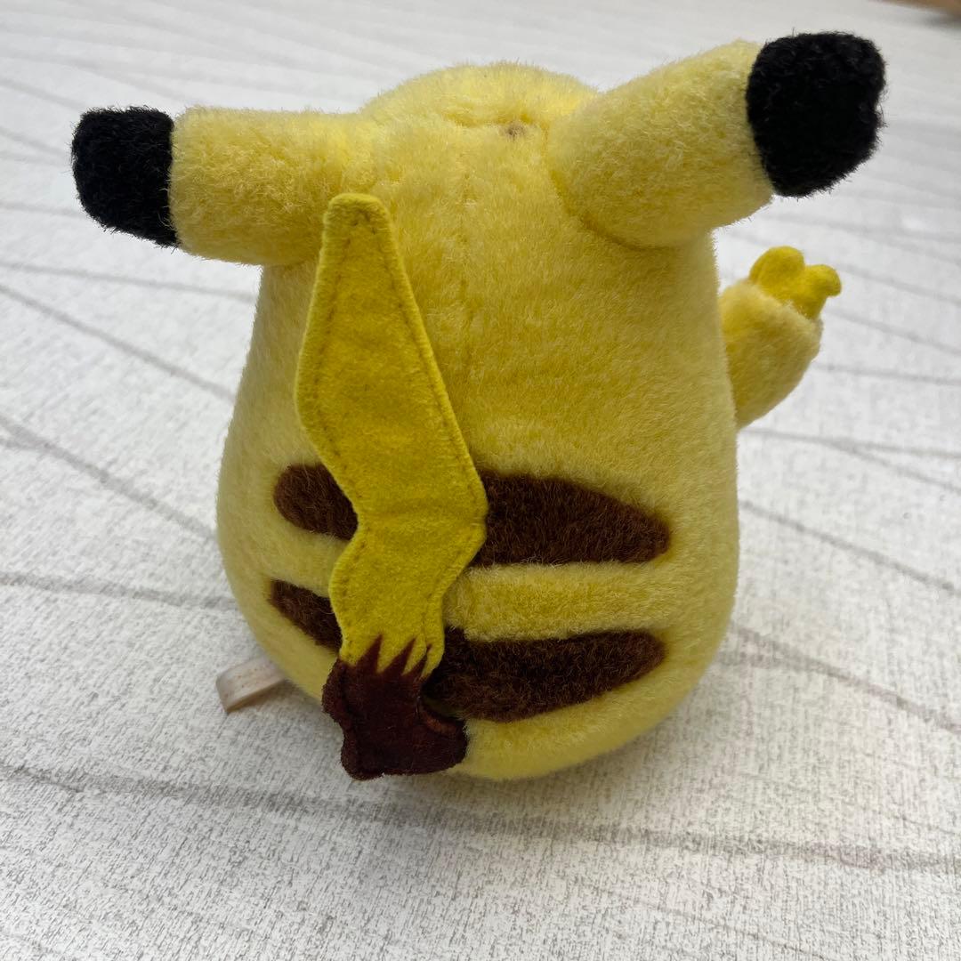 初期ピカチュウ TOMY ぬいぐるみ ピース ポケモン - メルカリ