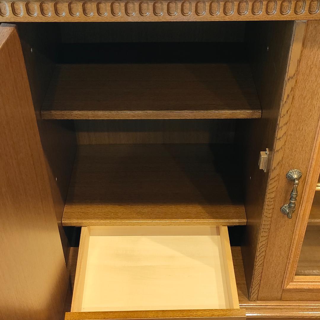 起立木工　アンティークキャビネット　ブルボーズレッグ　引出し2杯