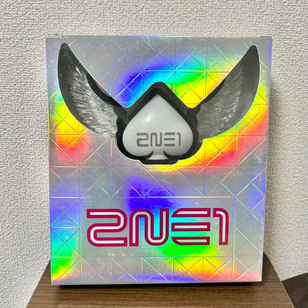 2NE1 初代ペンライト ハート型 - メルカリ