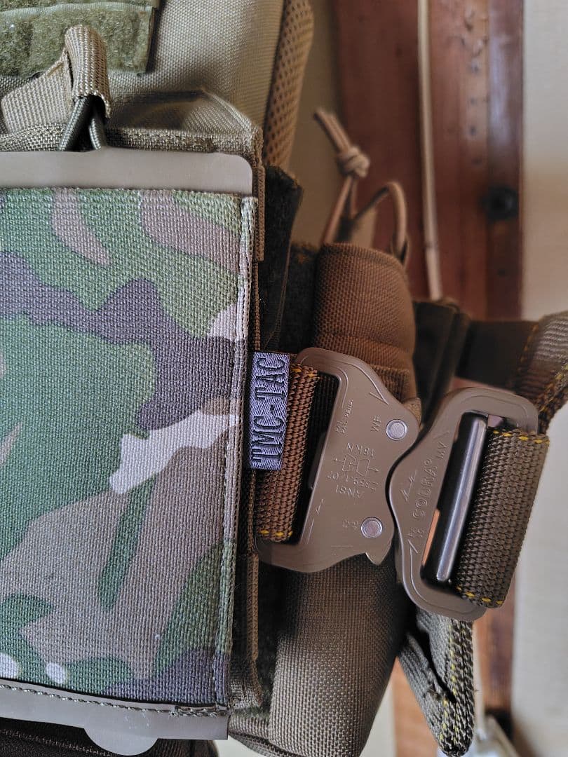 沖縄オードナンス製　プレートキャリア　Mサイズ　付属品付き