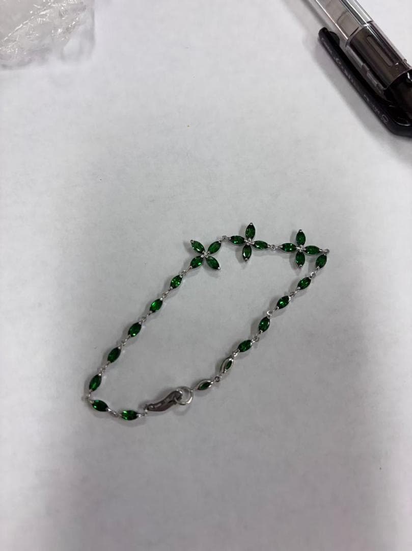 グリーンストーン フローラルデザイン Green Garnet Bracelet