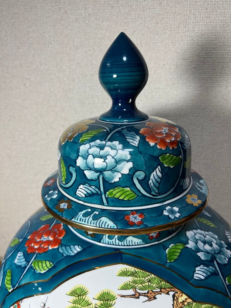 366 有田焼　金龍窯　博山作　沈香壷　飾壷　美品