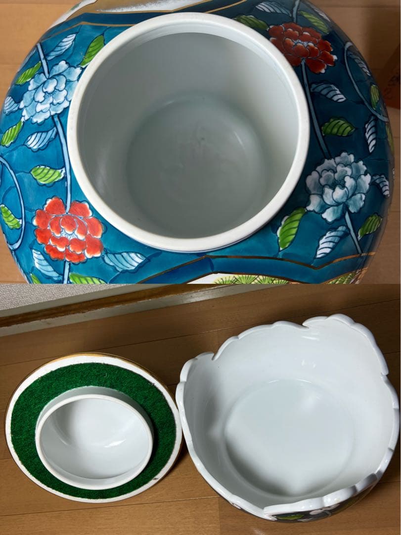 366 有田焼　金龍窯　博山作　沈香壷　飾壷　美品