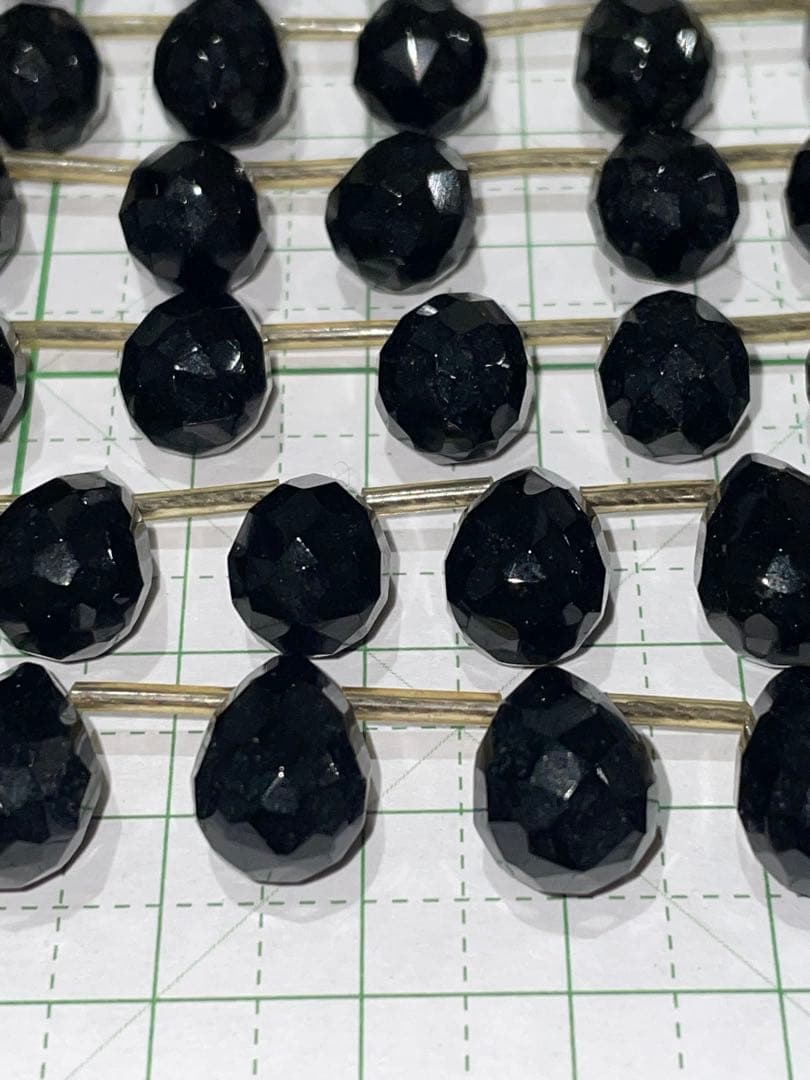 【大ロット】天然石 オニキス ドロップ（ペアシェイプ）18連セット 約650g