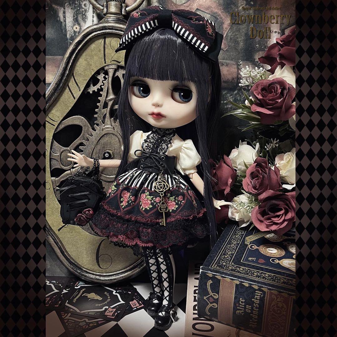 ゴシックストライプワンピース ブライス アウトフィット - メルカリ