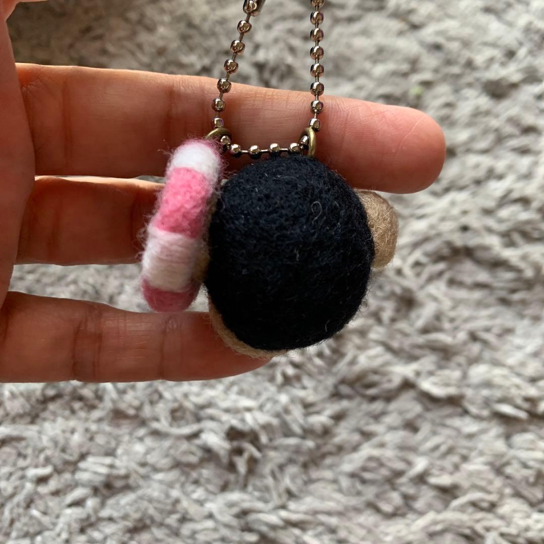 羊毛フェルト　チンパンジーストラップ　夏限定