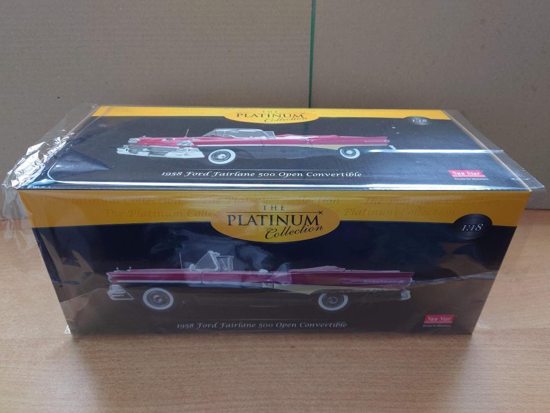 1/18フォード フェアレーン500 オープン 1958 レッド/ブラック - メルカリ