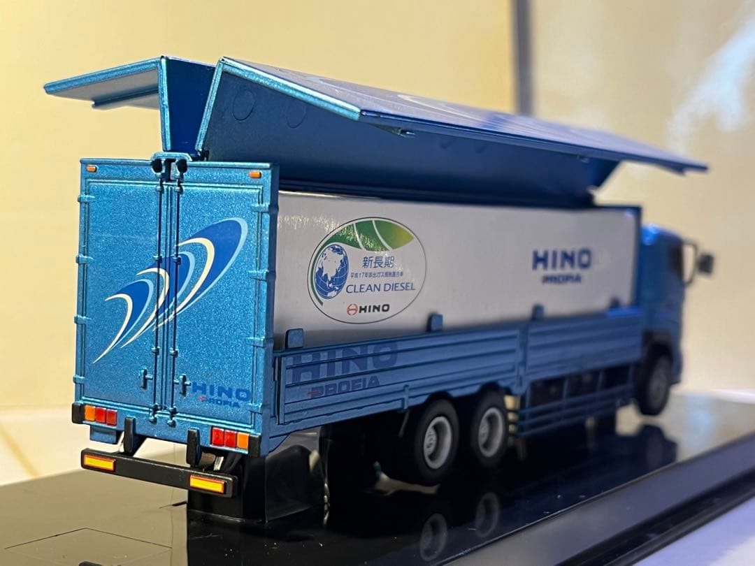 日野　プロフィア　模型