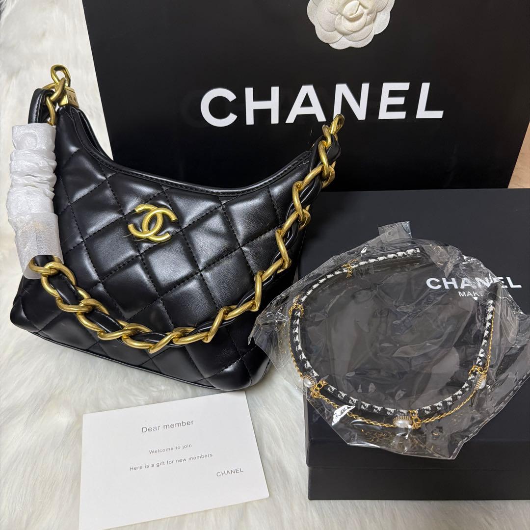 ミ*ー様 CHANEL ブラック レザー ショルダーバッグ