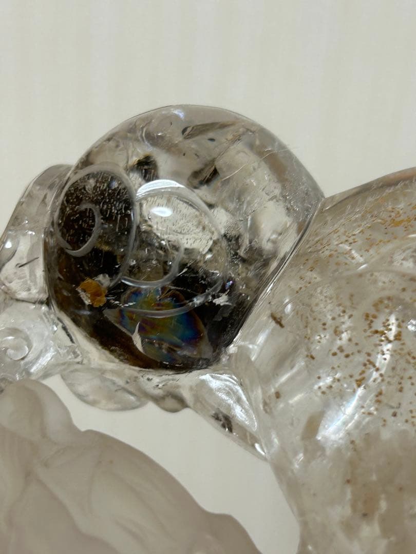 レインボーあり　龍彫り　水晶　置物　台座付き　天然石　パワーストーン