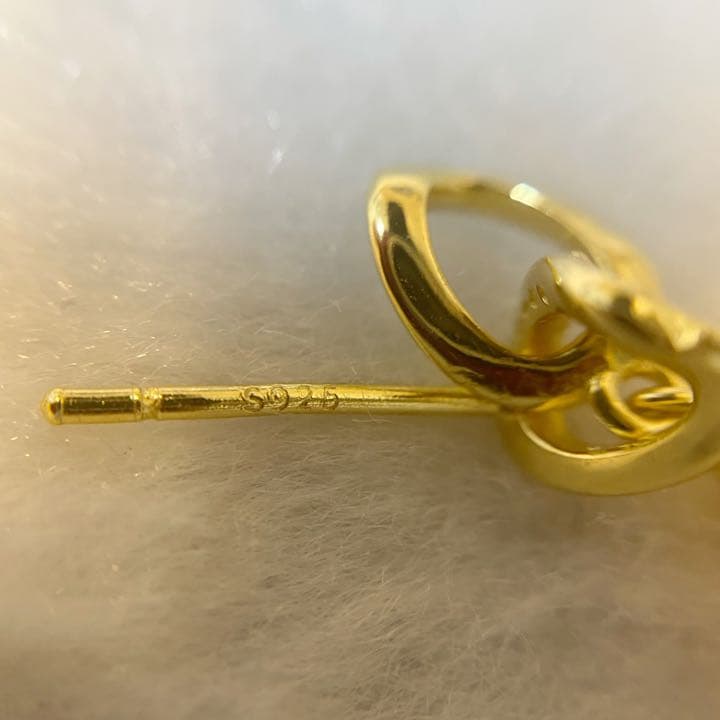 【セール】大粒　淡水バロックオイスターパール　ピアス　艶綺麗