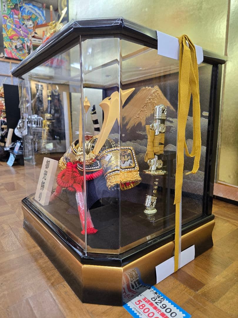 【展示品限り】五月人形　兜　鍬形　ケース飾り　※閉店セール　K12
