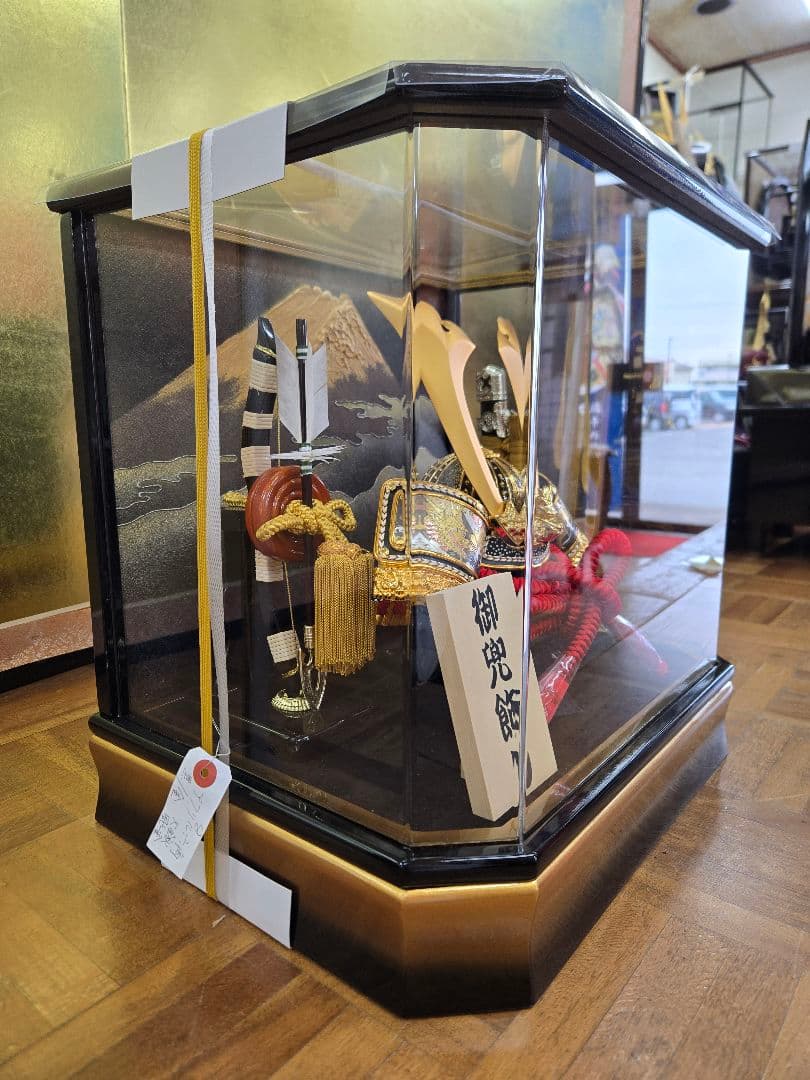 【展示品限り】五月人形　兜　鍬形　ケース飾り　※閉店セール　K12