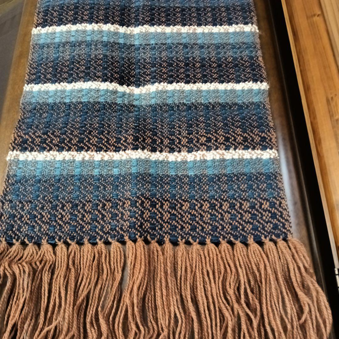 ＜未使用＞正藍染とカテキュー染めの敷物　機織り　自然の織りなすハーモニー