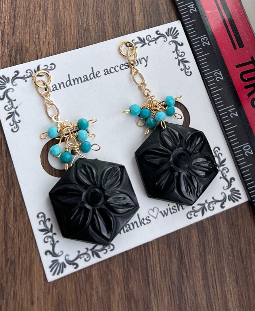 1ペアのみ オニキス花カービング のピアスチャーム·͜· ︎︎