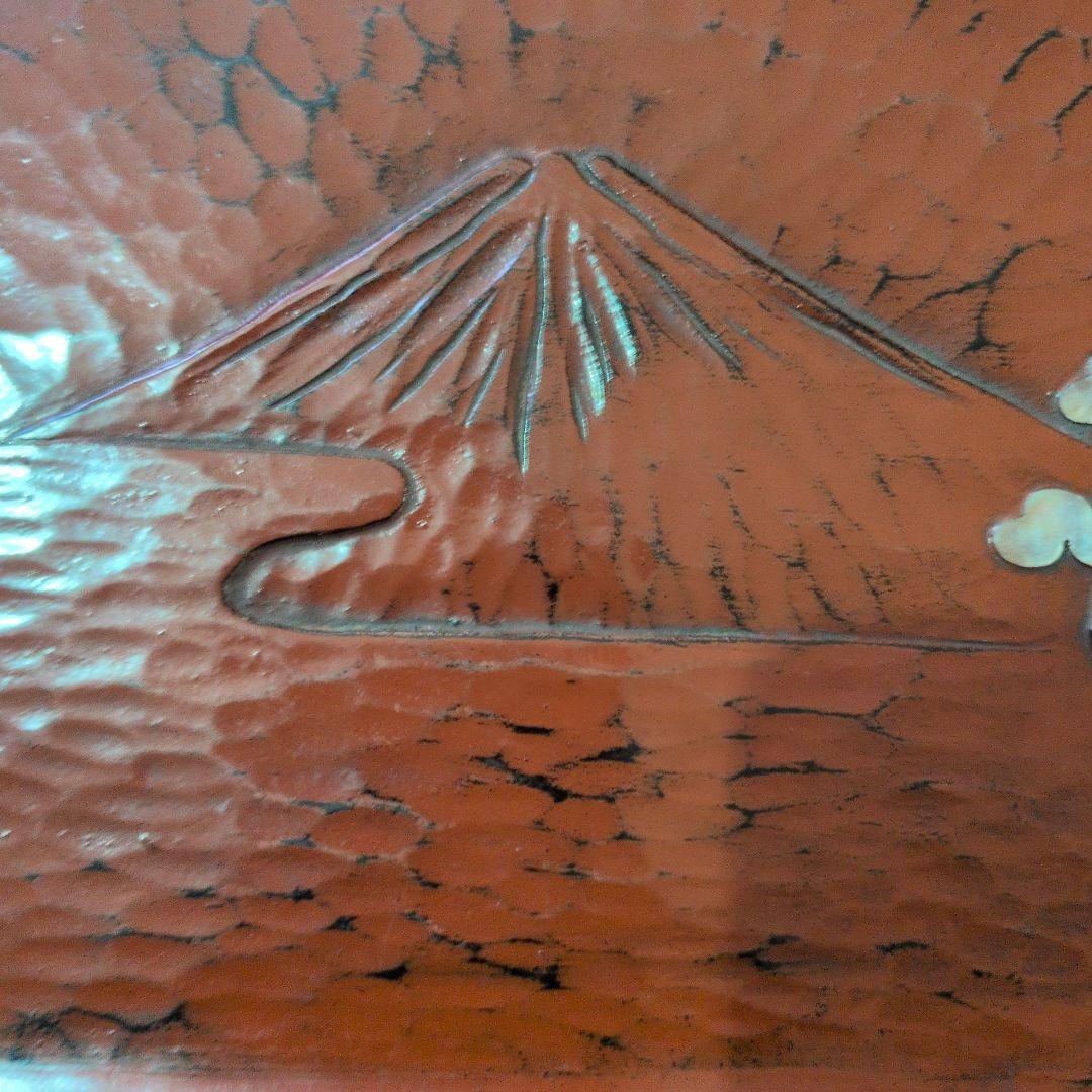 江戸後期 根来塗 富士と松 木地 名入朱塗盆 螺鈿松図 富士図彫り