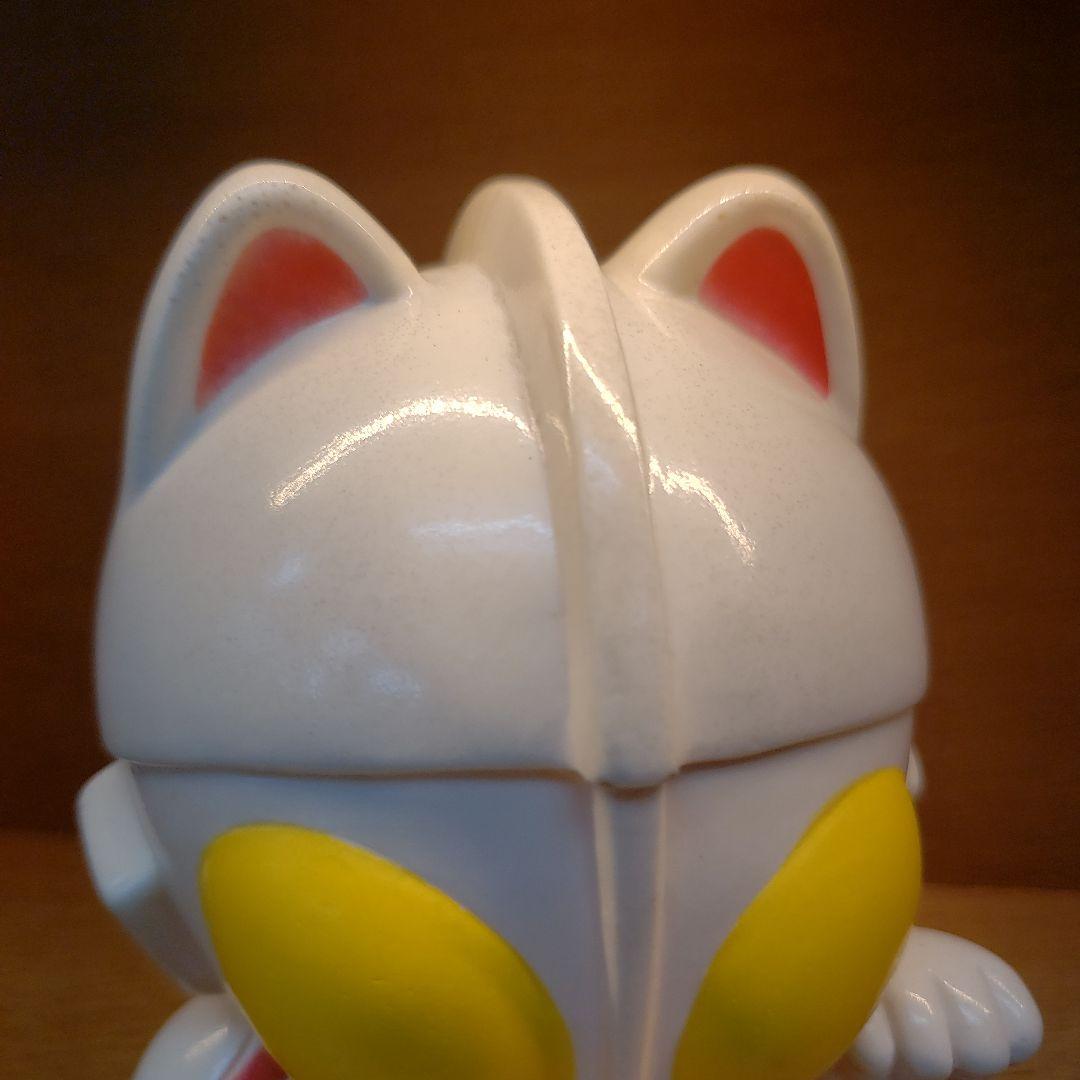 蔵出し特価ウルトラマン フィギュア招き猫貯金箱高さ14cm - メルカリ