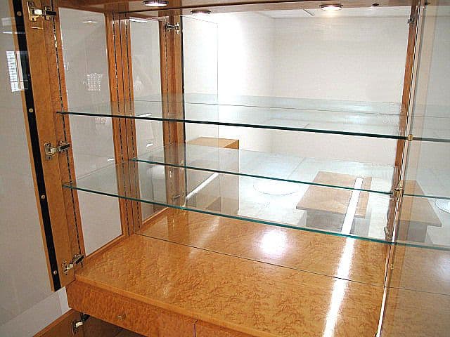 IDC大塚家具　スプレンダー バーズアイメープル　照明付きキュリオケース 飾り棚