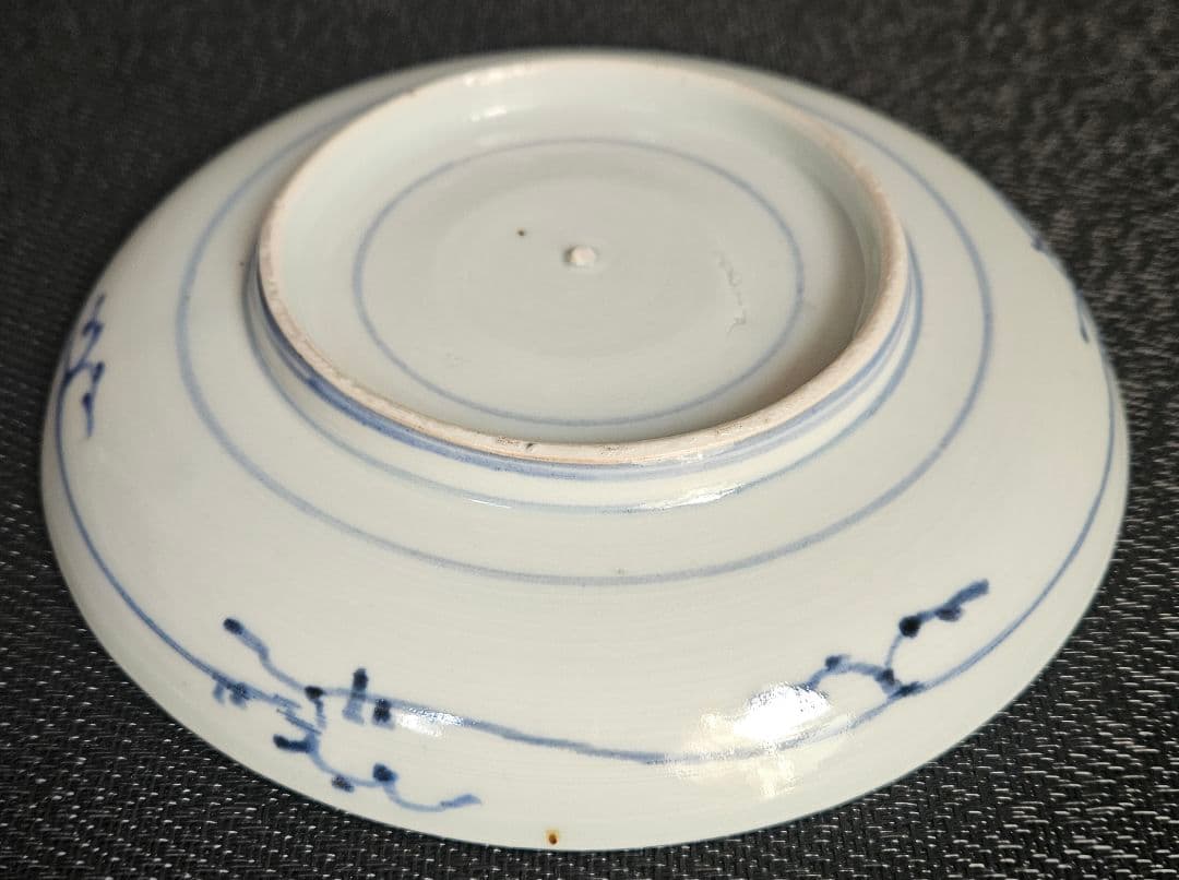 江戸時代中期　古伊万里　染付　生垣に花の図　18.1cm　六寸皿　飾り皿　無傷！